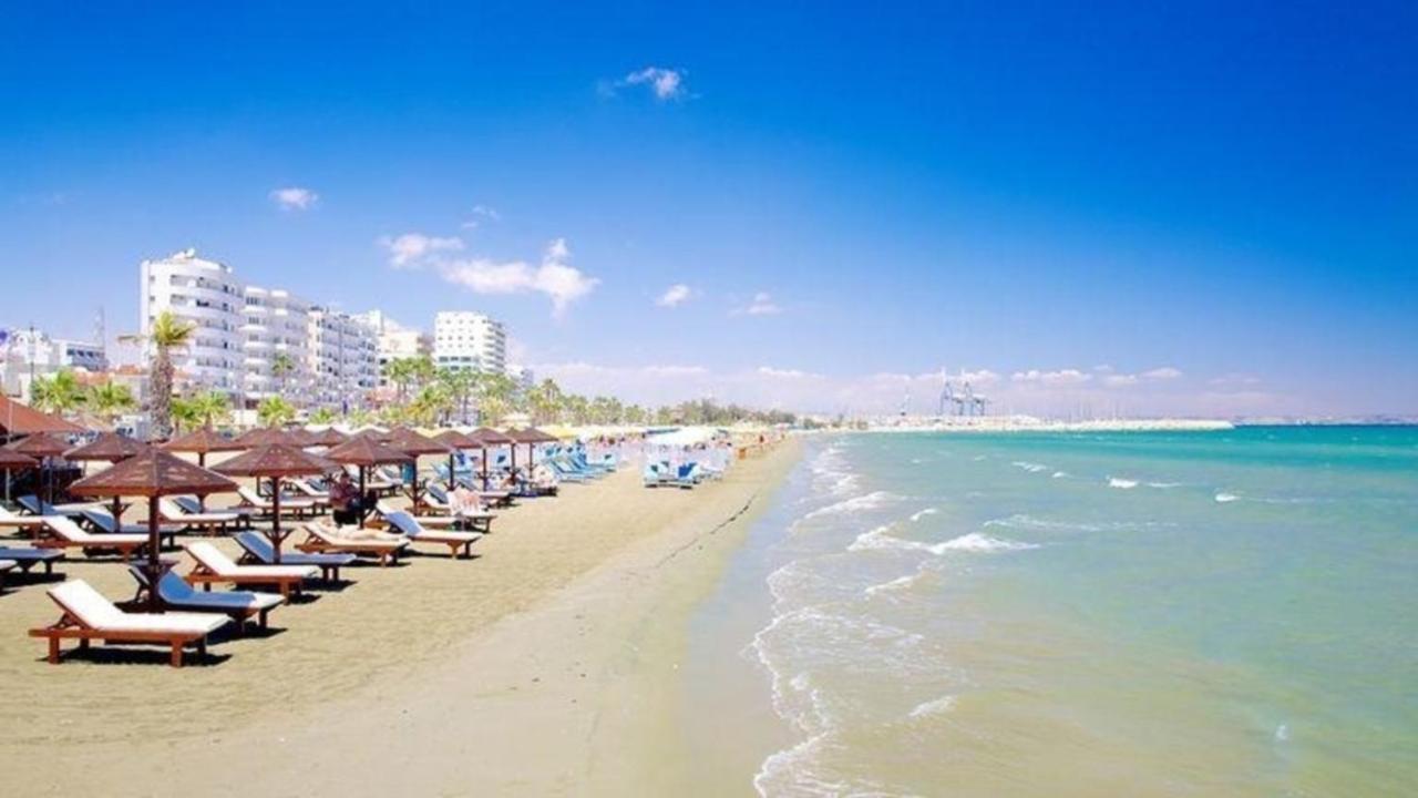 Ithaki Phinikoudes Apartment No. 105 Larnaca Buitenkant foto